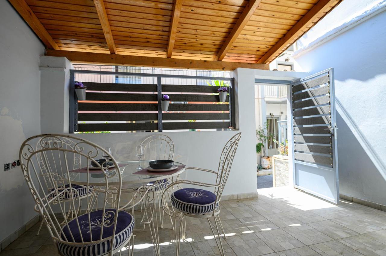 Zen Hut Apartment Kalamata Ngoại thất bức ảnh